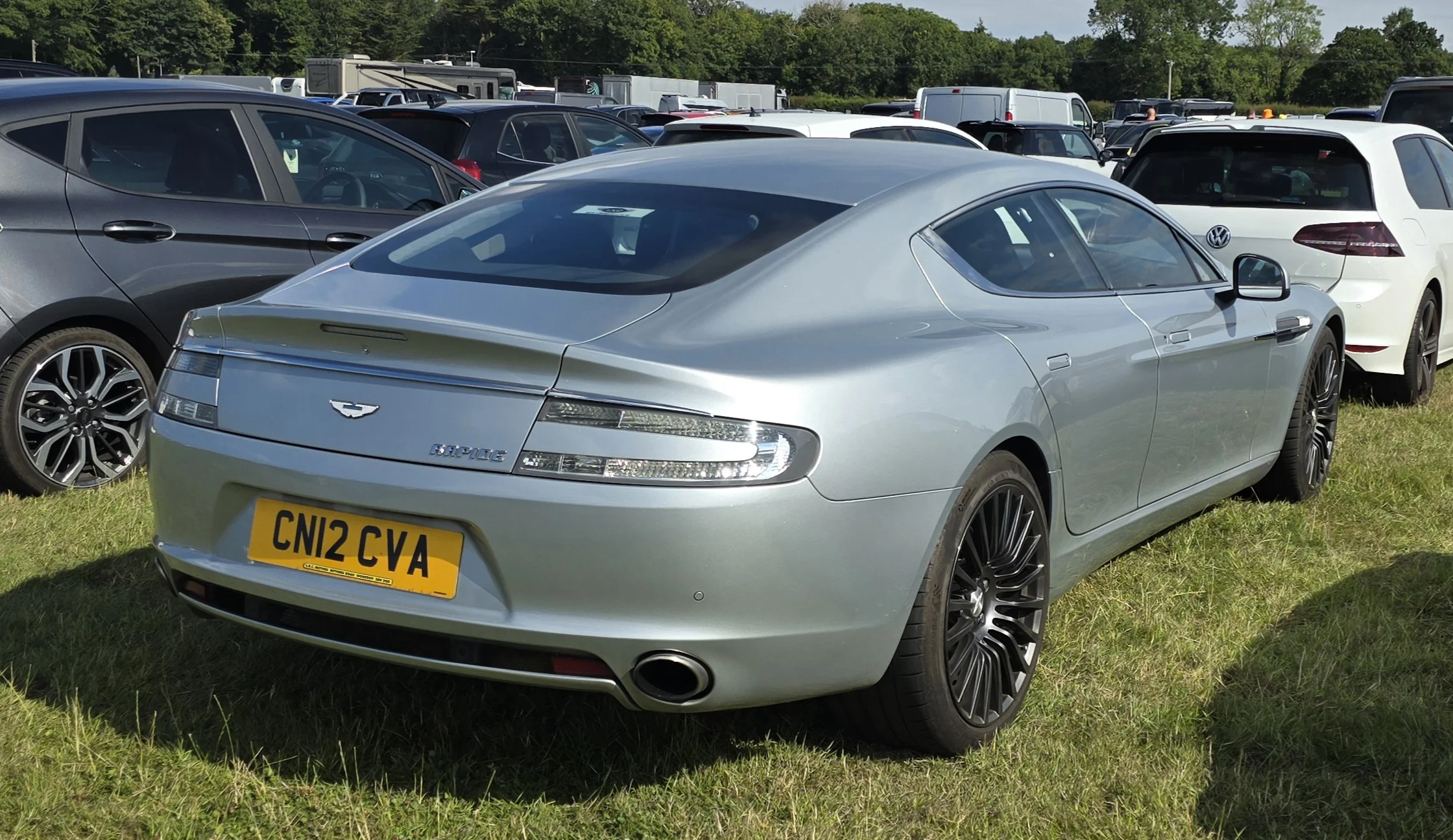 Aston Martin Rapide – Aston Martin executive