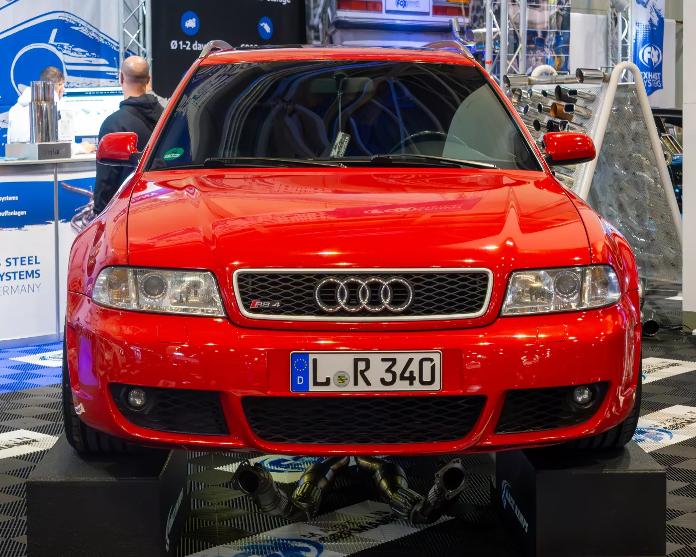 Audi RS 4 – Audi compact executive car
