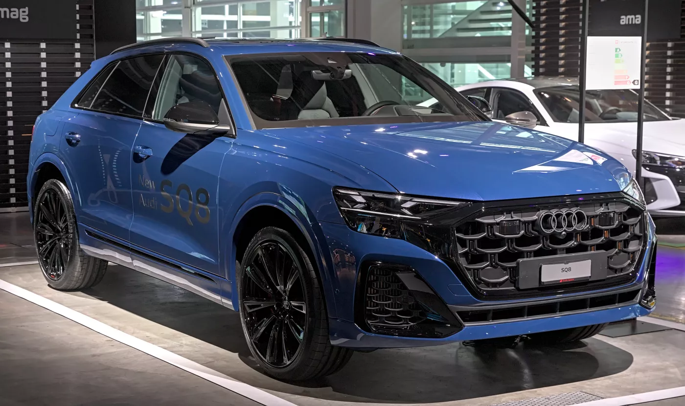 Audi Q8 – Audi mid-size luxury crossover suv