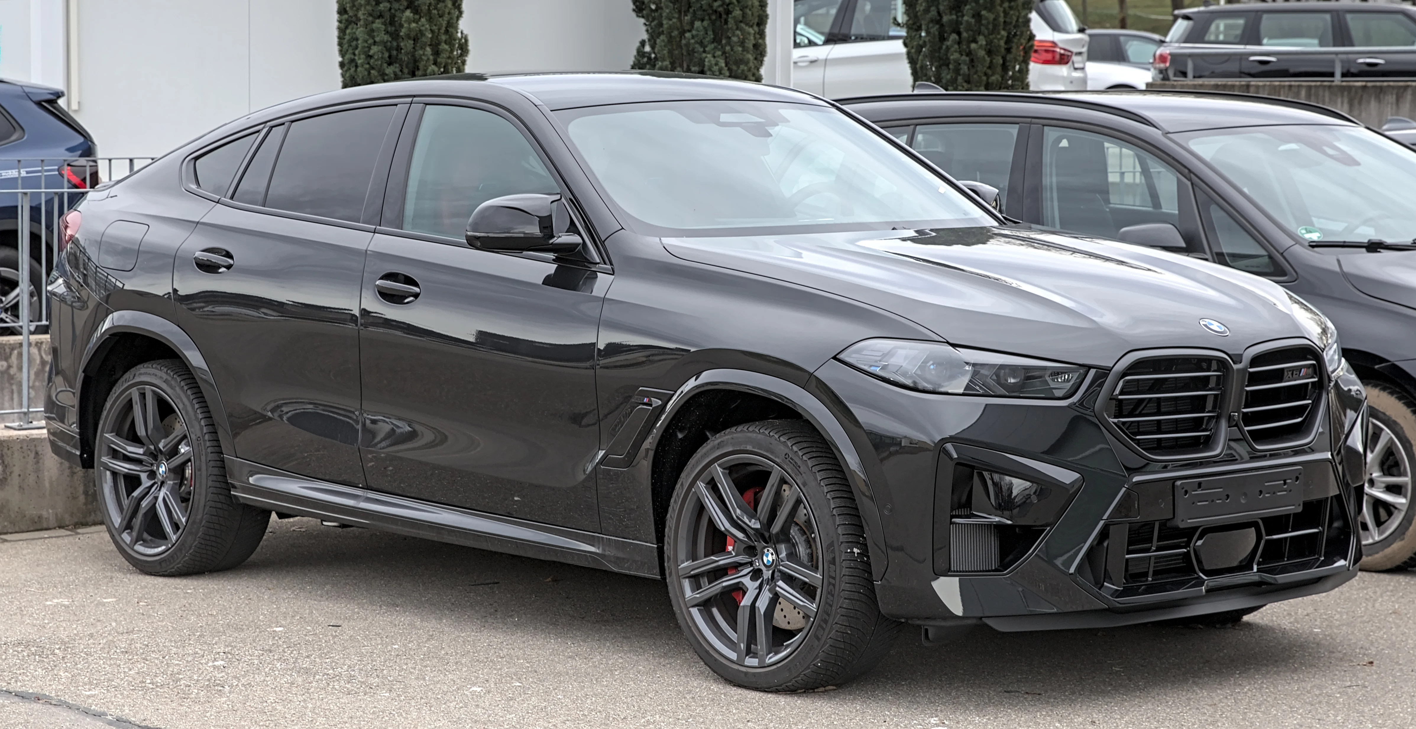 BMW X6 – BMW mid-size luxury crossover suv