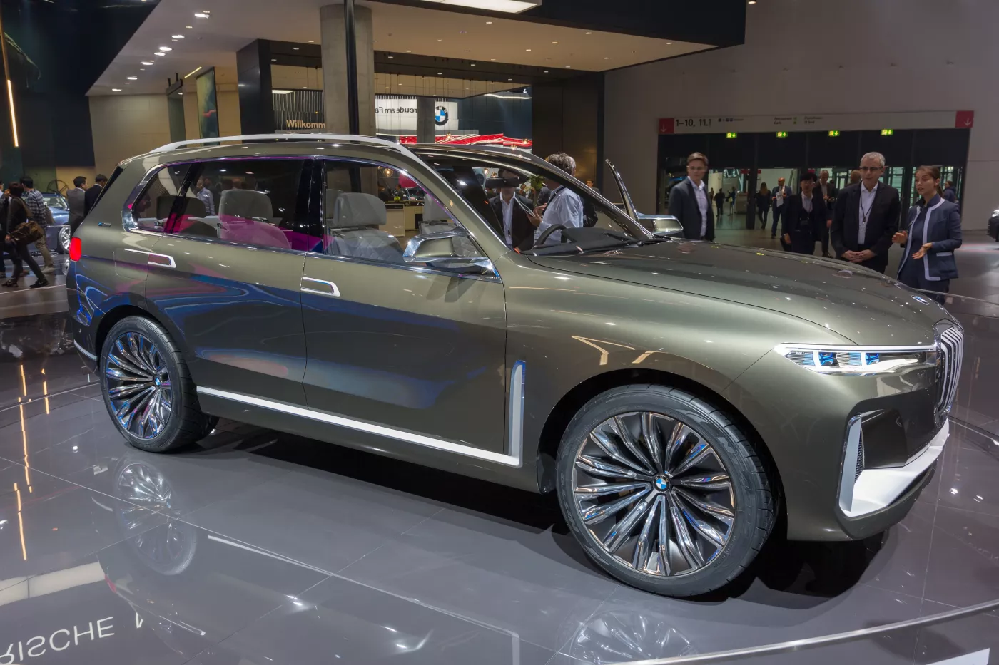 BMW X7 – BMW full-size luxury crossover suv