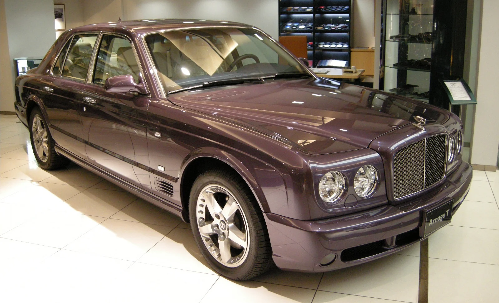 Bentley Arnage – Bentley full-size luxury car