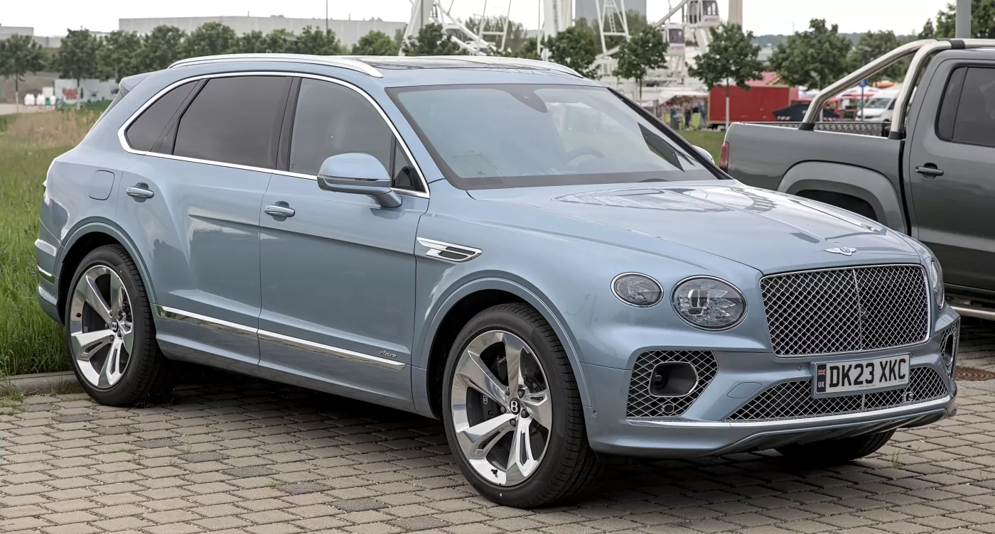 Bentley Bentayga – Bentley mid-size/full-size luxury crossover suv