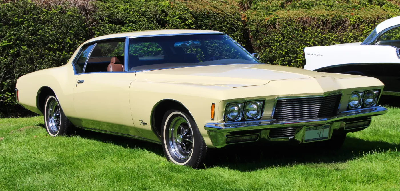 Buick Riviera – Buick personal luxury car
