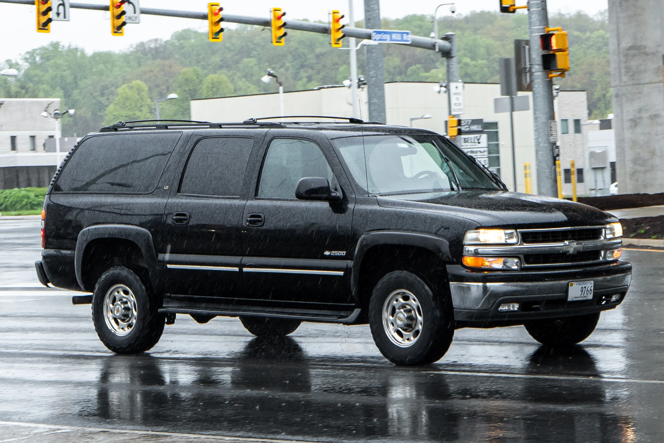 Chevrolet Suburban – Chevrolet full-size station wagon full-size suv
