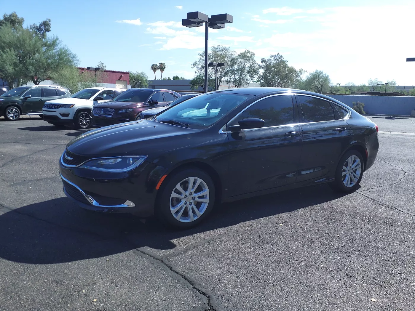 Chrysler 200 – Chrysler mid-size car
