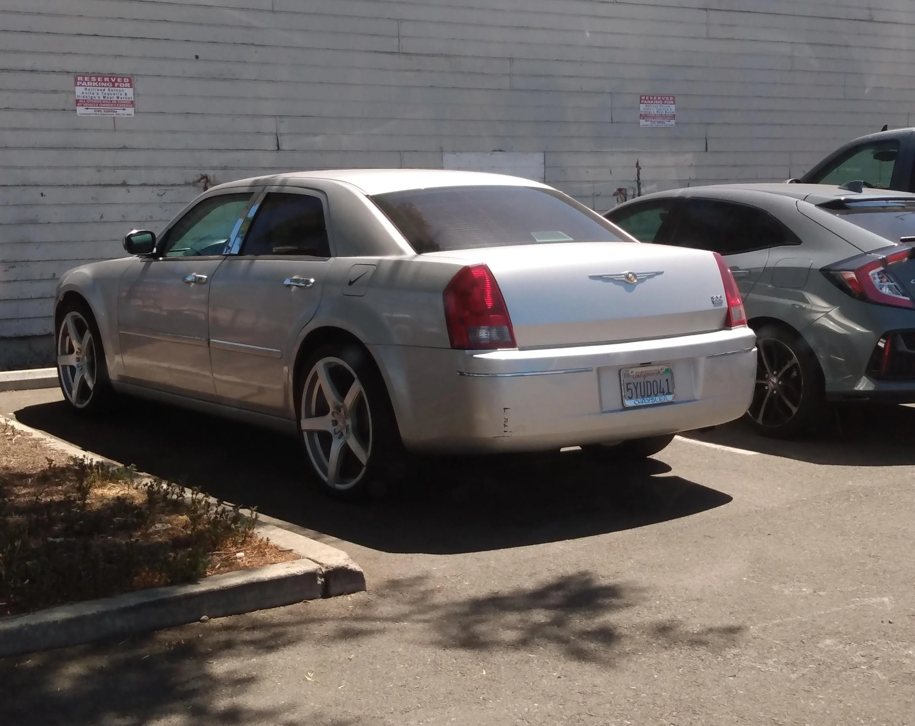 Chrysler 300 – Chrysler full-size car