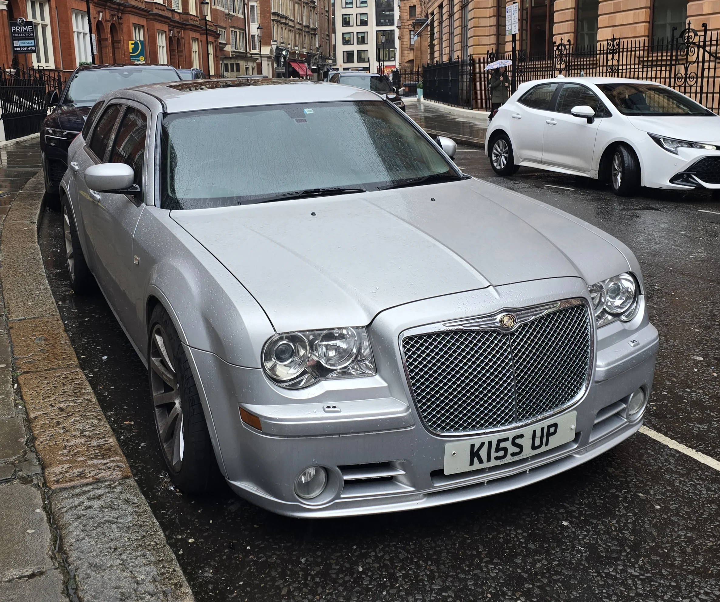 Chrysler 300 – Chrysler full-size car