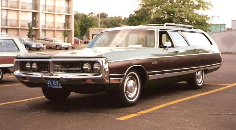 Chrysler Town & Country (minivan) – Chrysler minivan