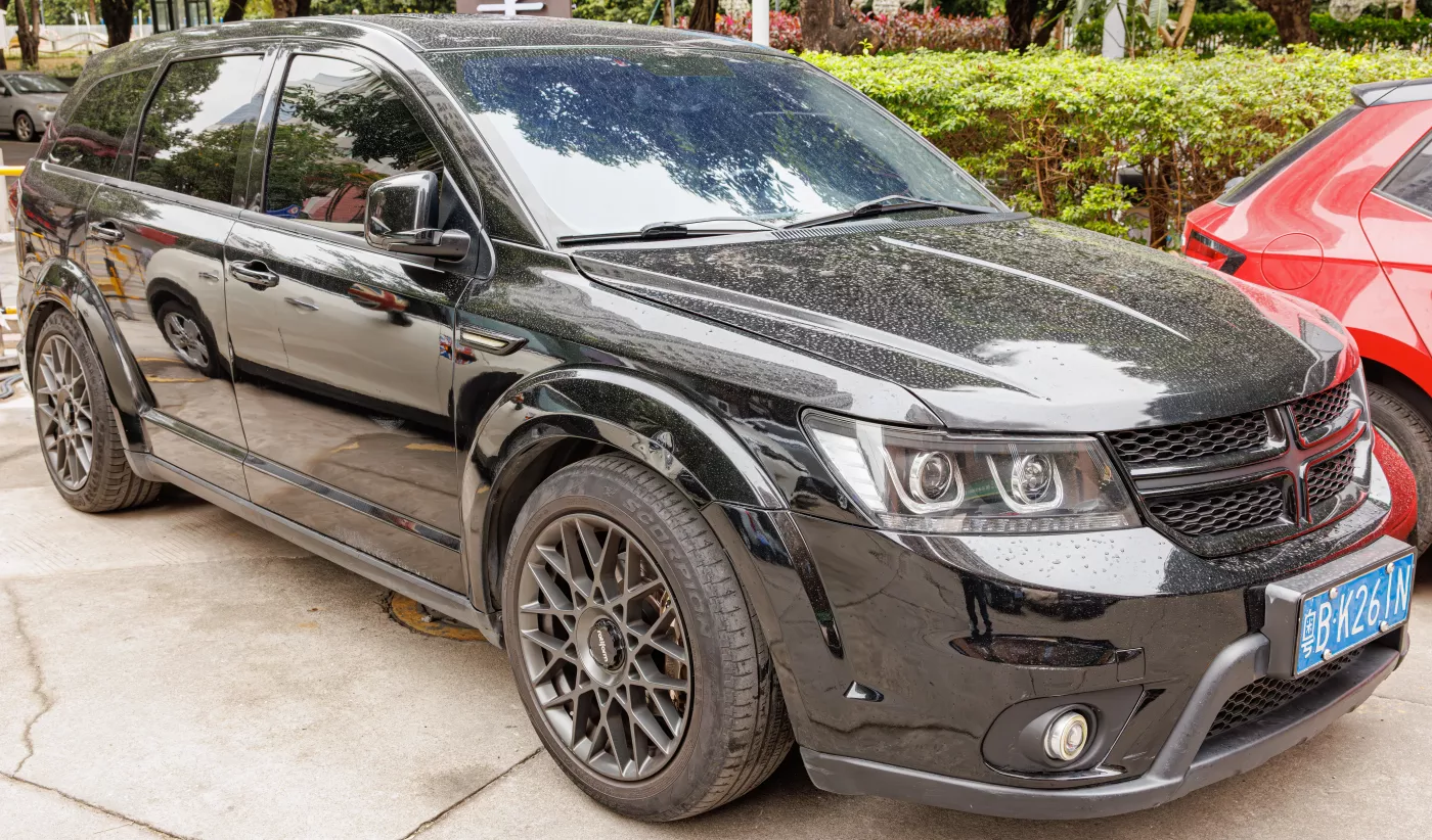 Dodge Journey – Fiat mid-size crossover suv