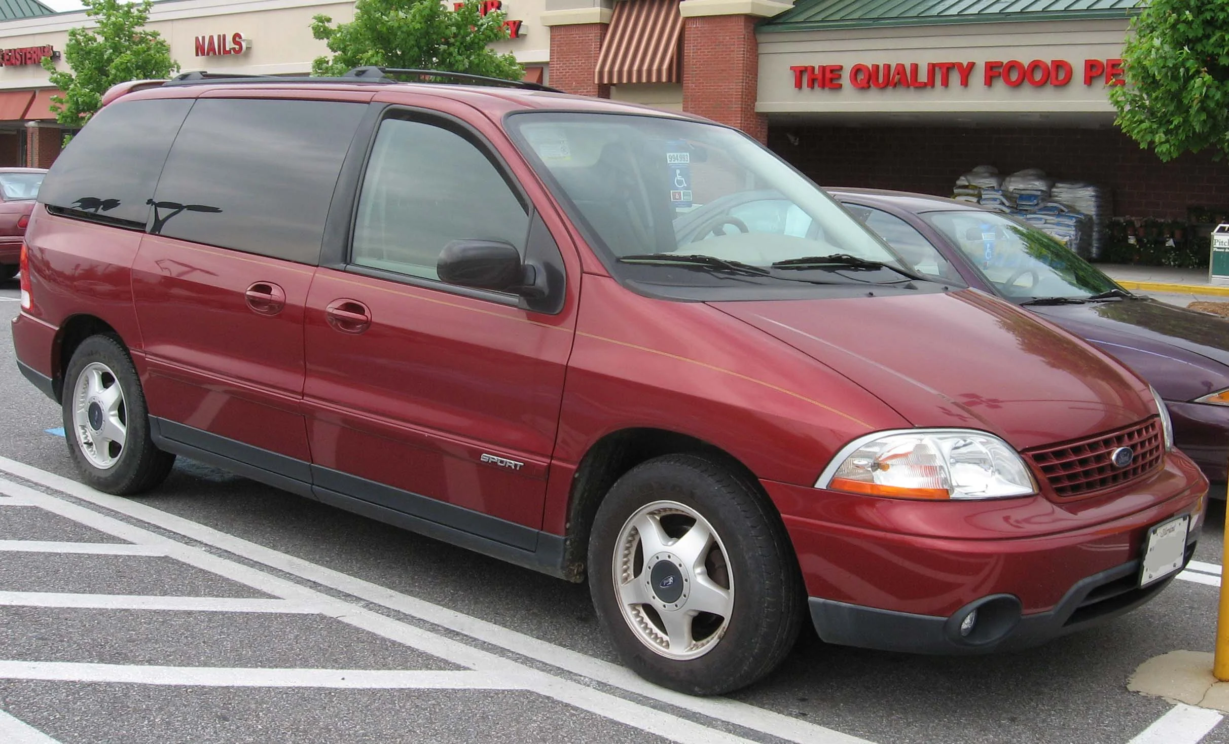 Ford Windstar – Ford minivan