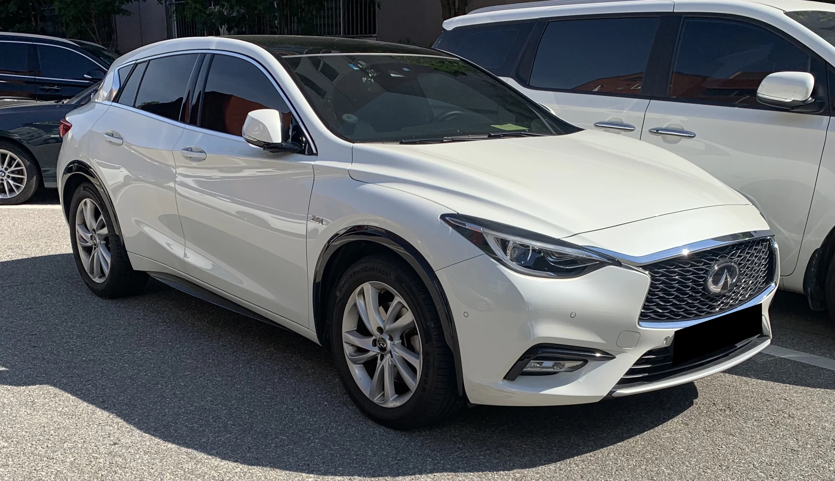 Infiniti Q30 – Infiniti subcompact executive car