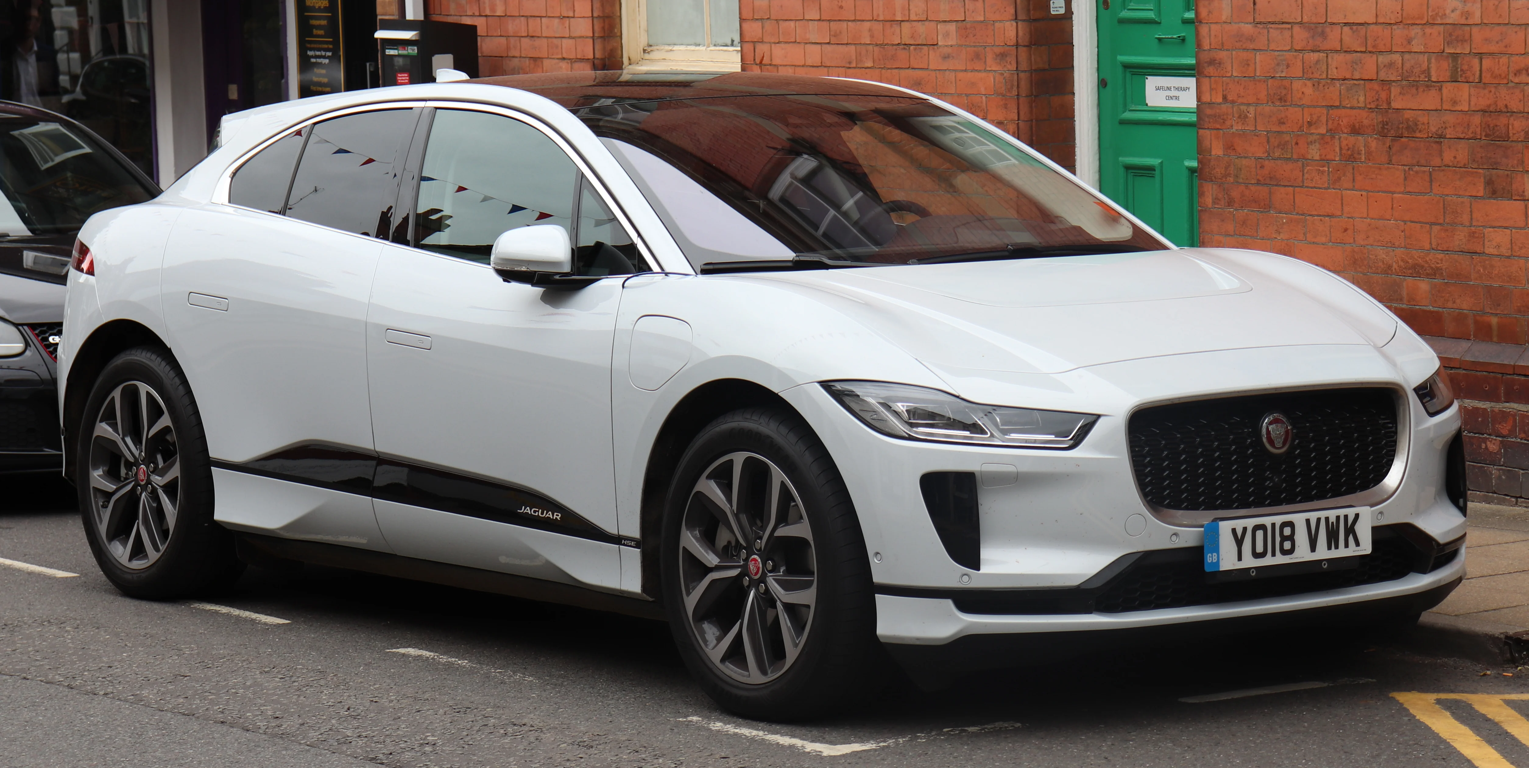 Jaguar I-Pace – Jaguar executive car