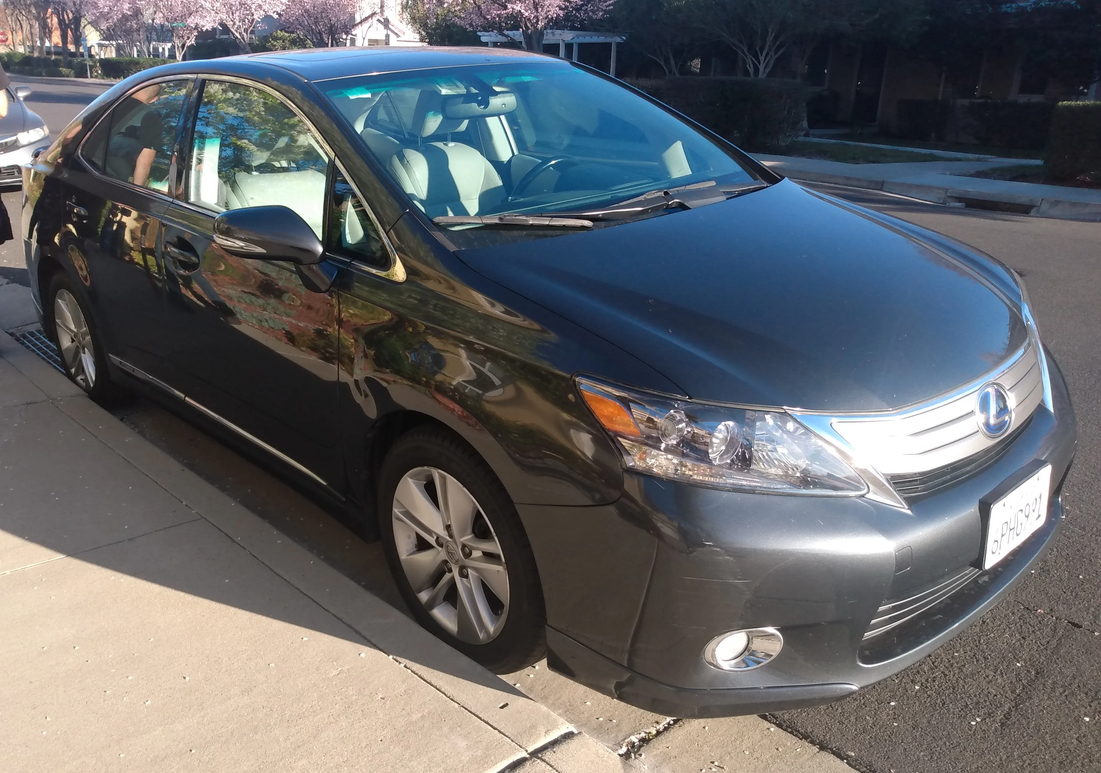 Lexus HS – Lexus compact executive car