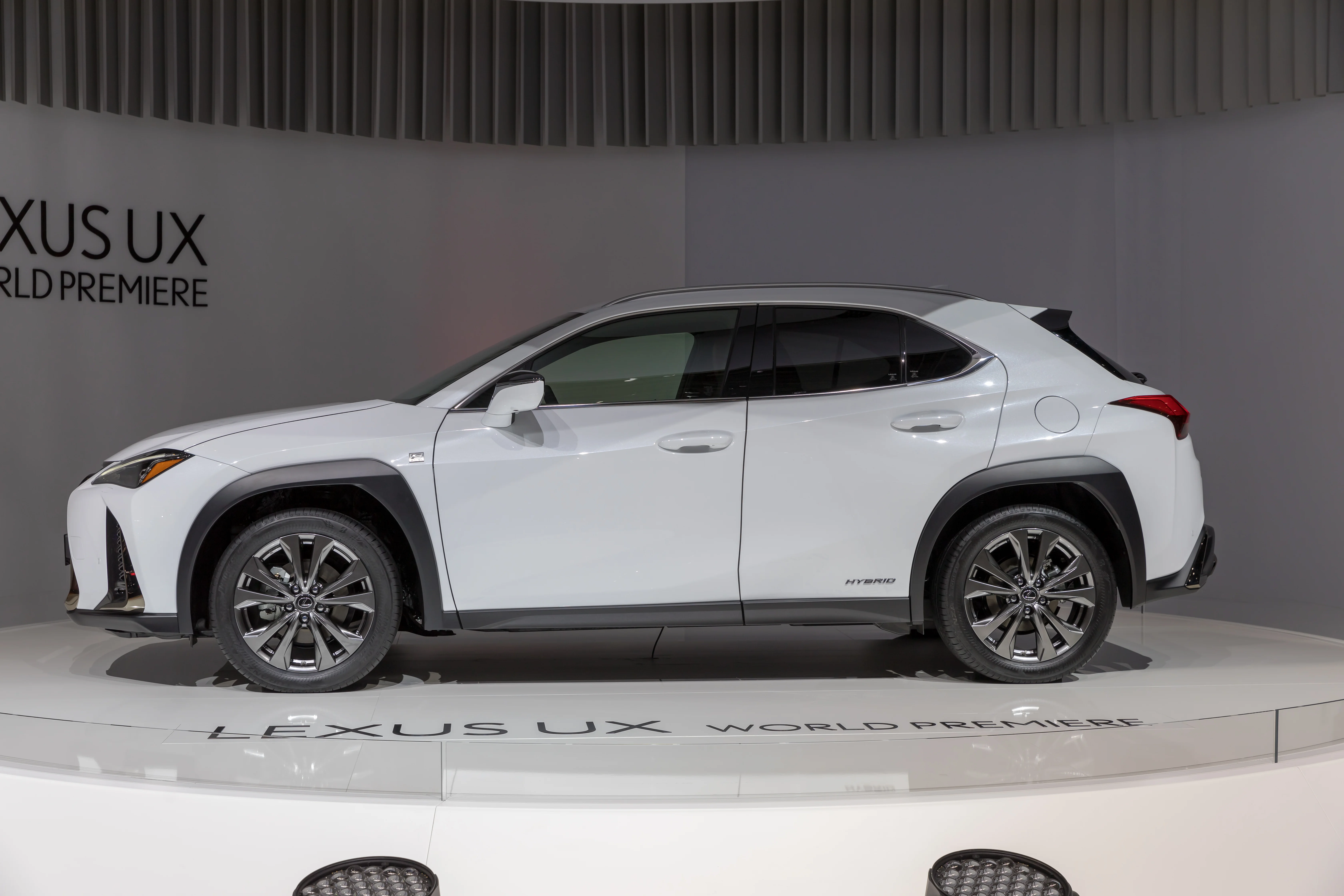 Lexus UX – Lexus subcompact luxury crossover suv