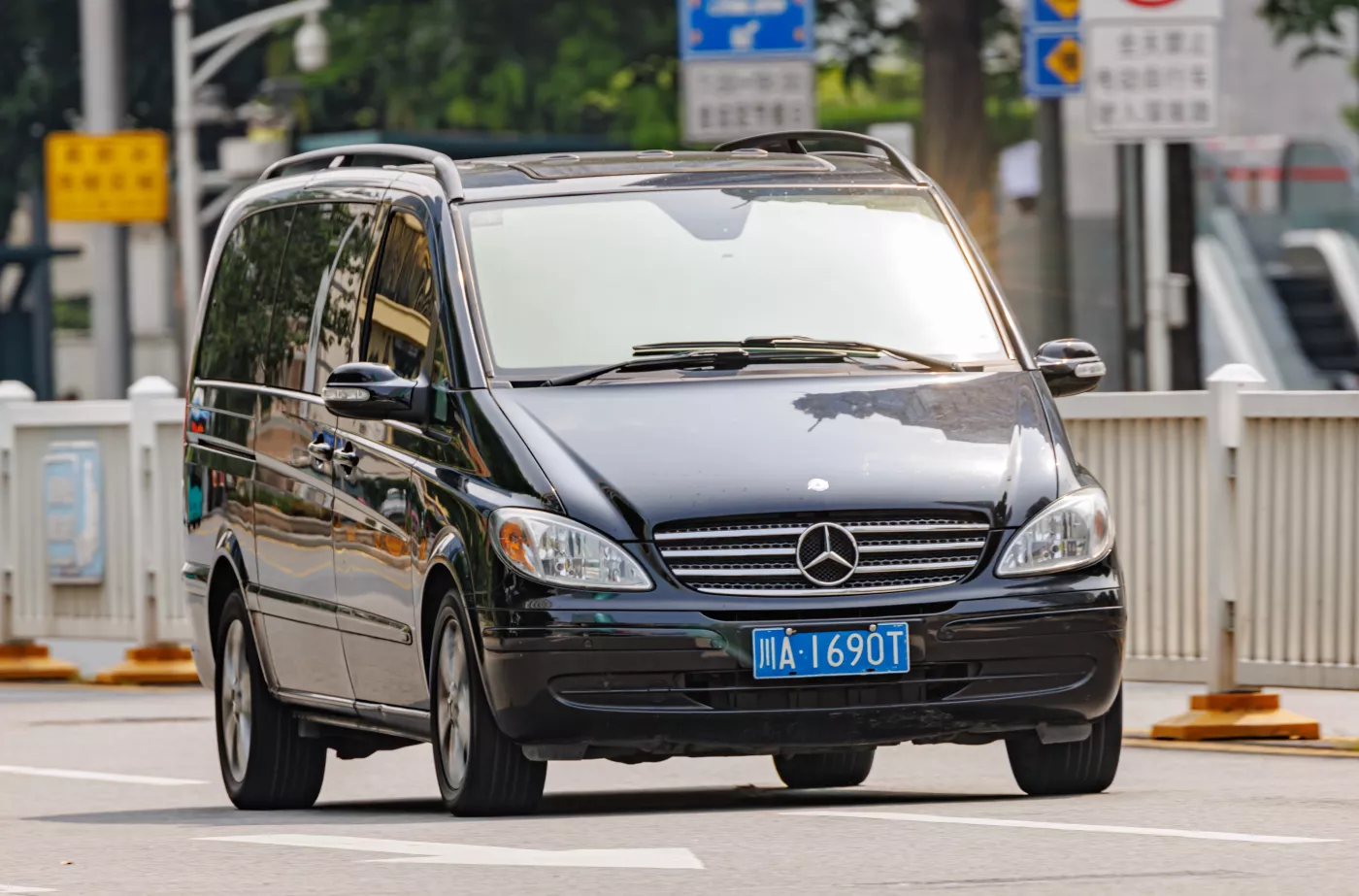 Mercedes-Benz Vito – Mercedes-Benz light commercial vehicle/large mpv
