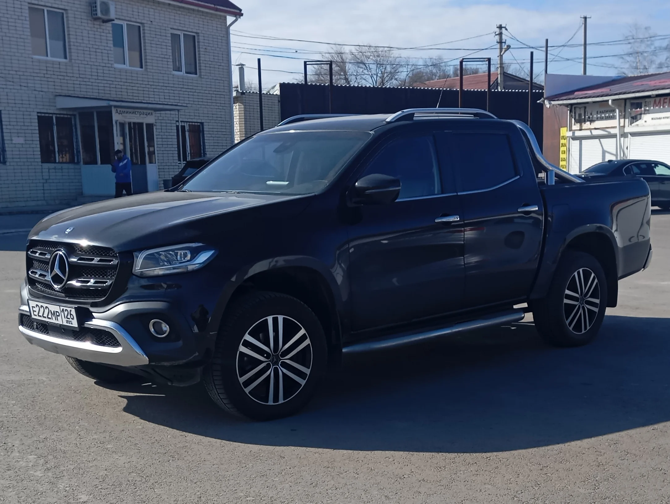 Mercedes-Benz X-Class – Mercedes-Benz mid-size pickup truck