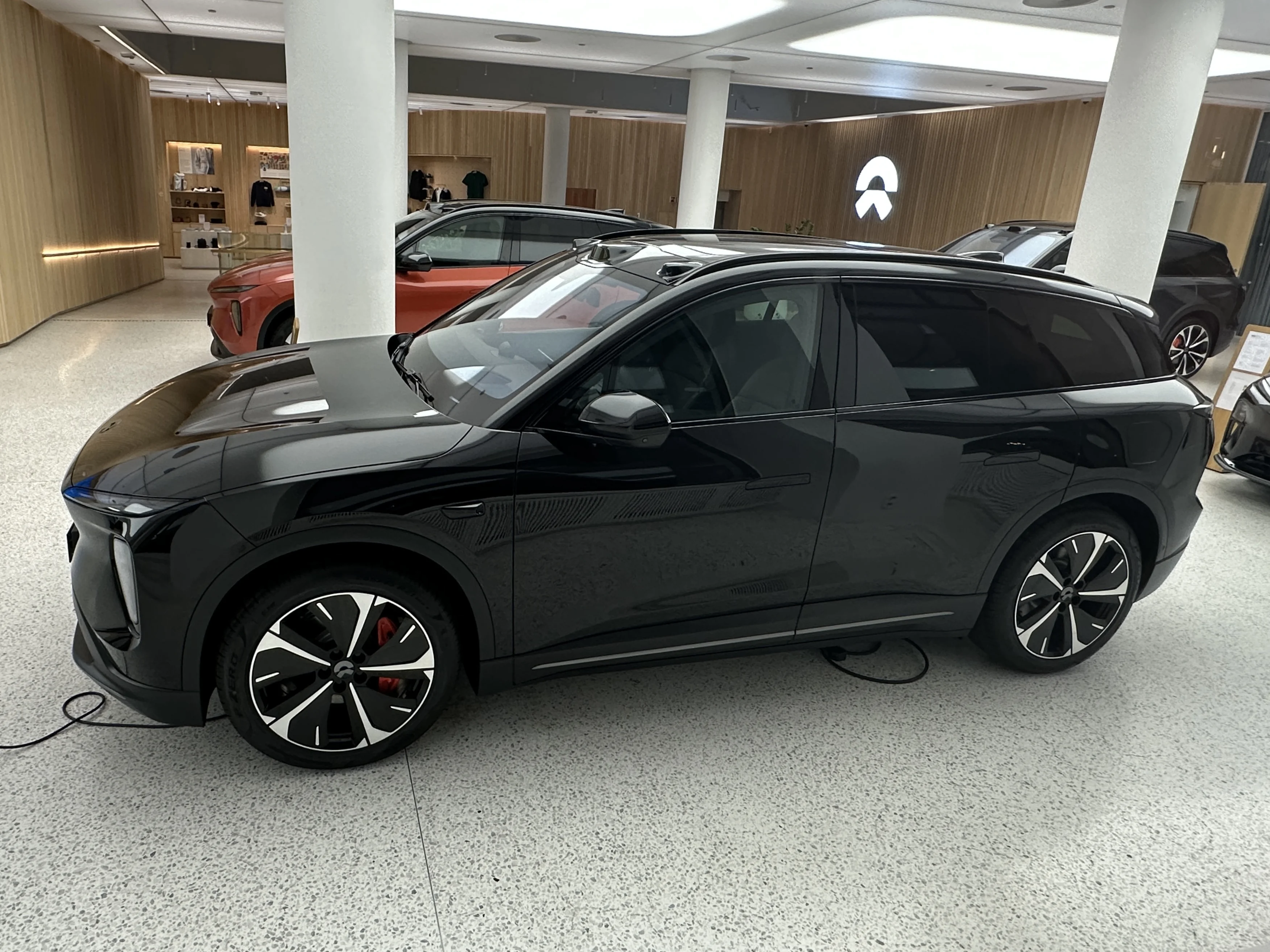 Nio ES6 – NIO mid-size luxury crossover suv
