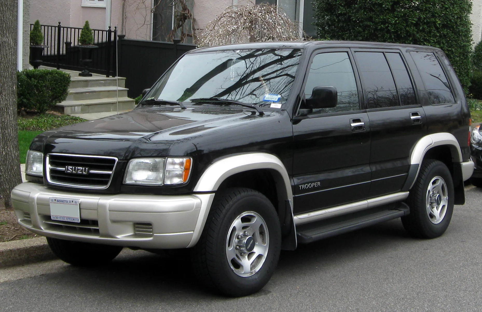 Isuzu Trooper – Opel mid-size suv