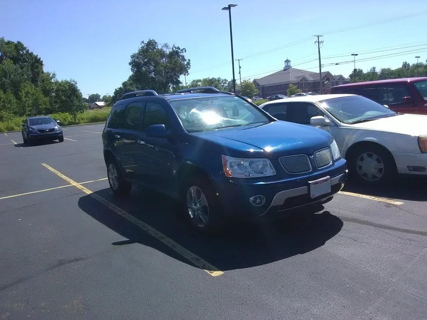 Pontiac Torrent – Pontiac mid-size crossover suv