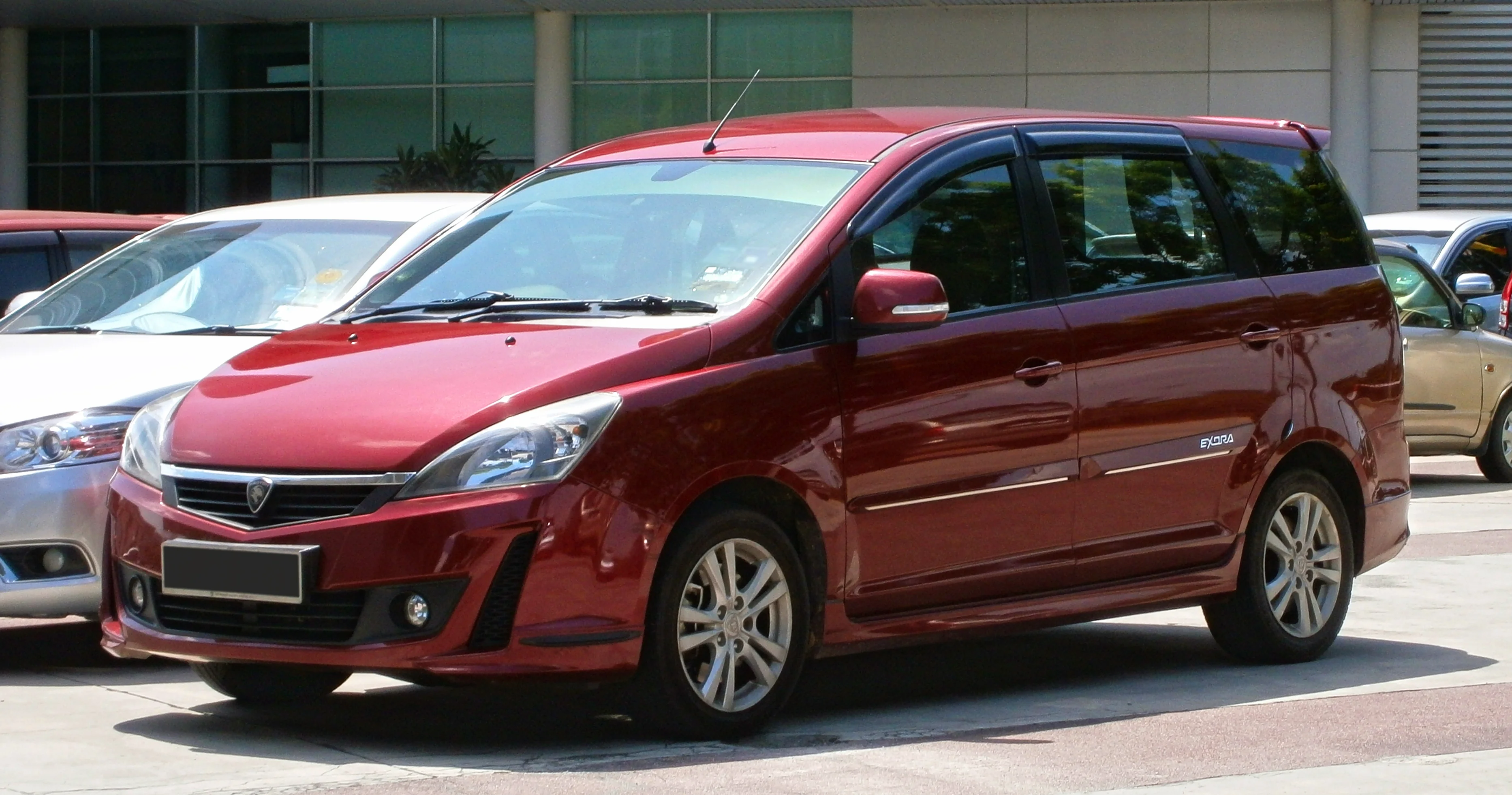Proton Exora – Proton compact mpv