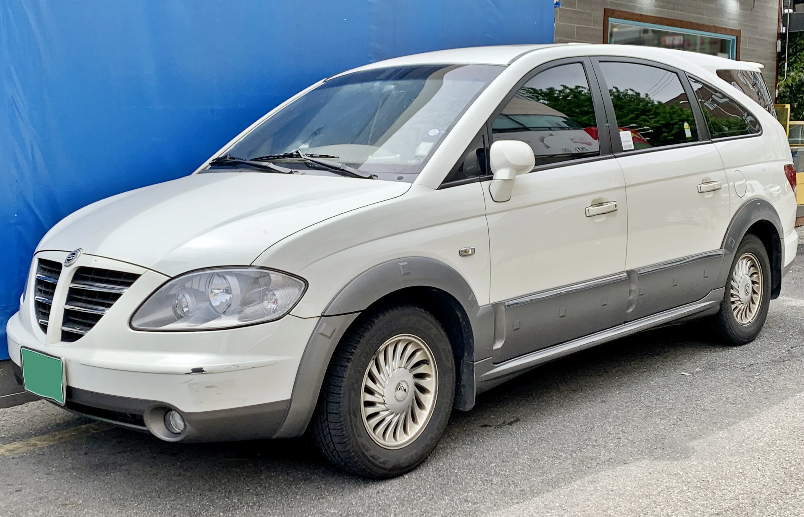 SsangYong Rodius – SsangYong minivan