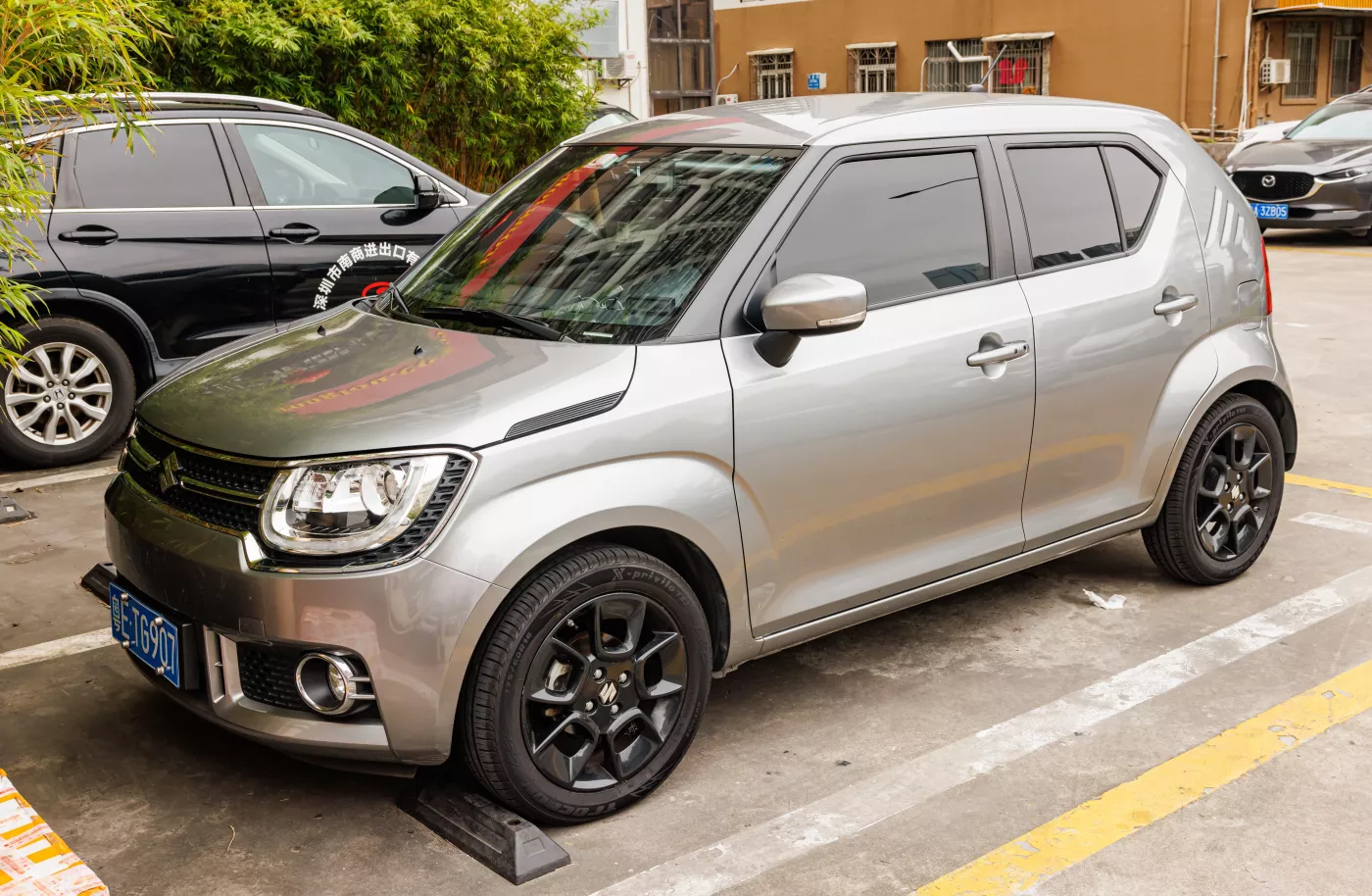 Suzuki Ignis – Suzuki subcompact car crossover city car