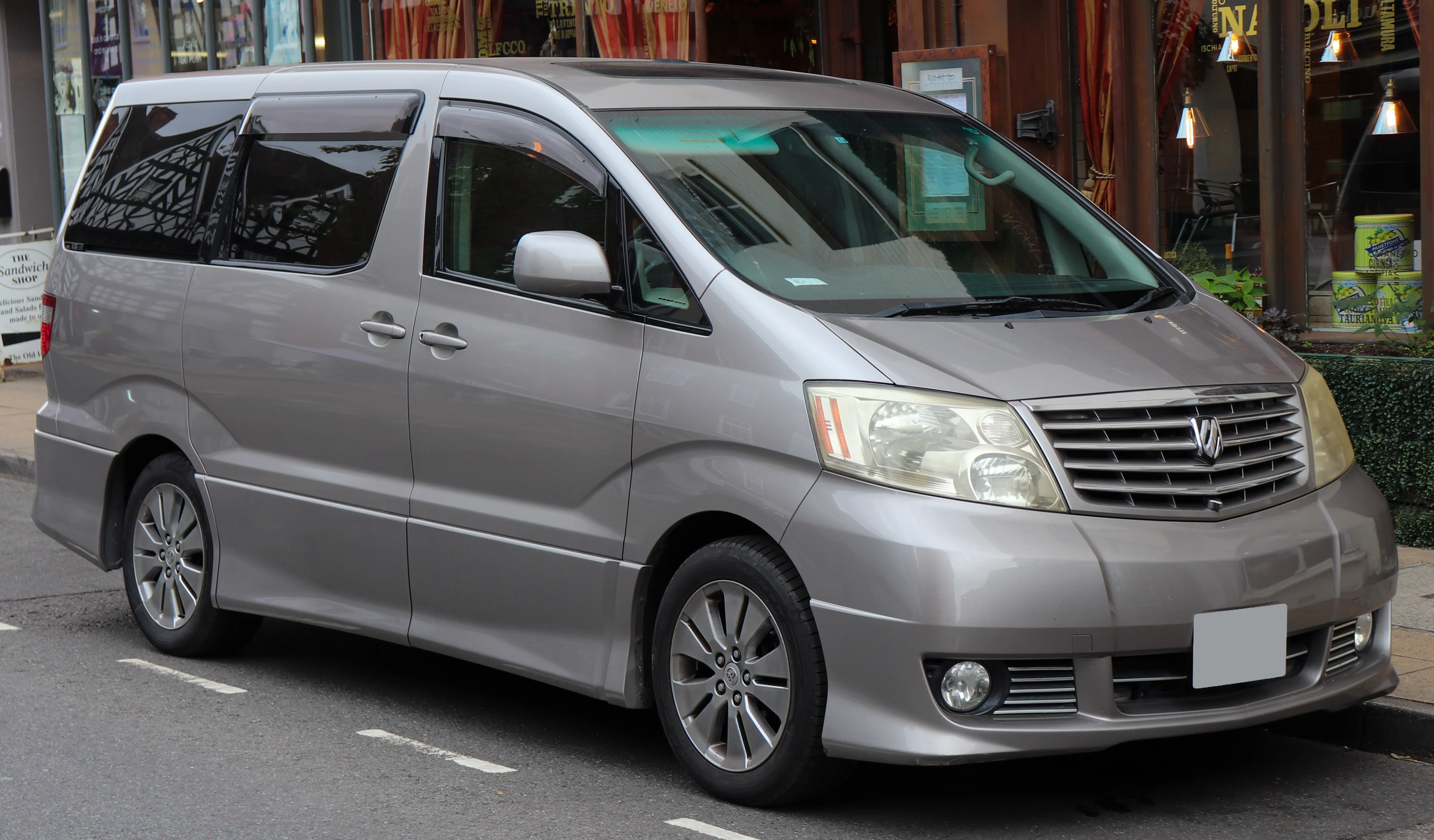 Toyota Alphard – Toyota large mpv