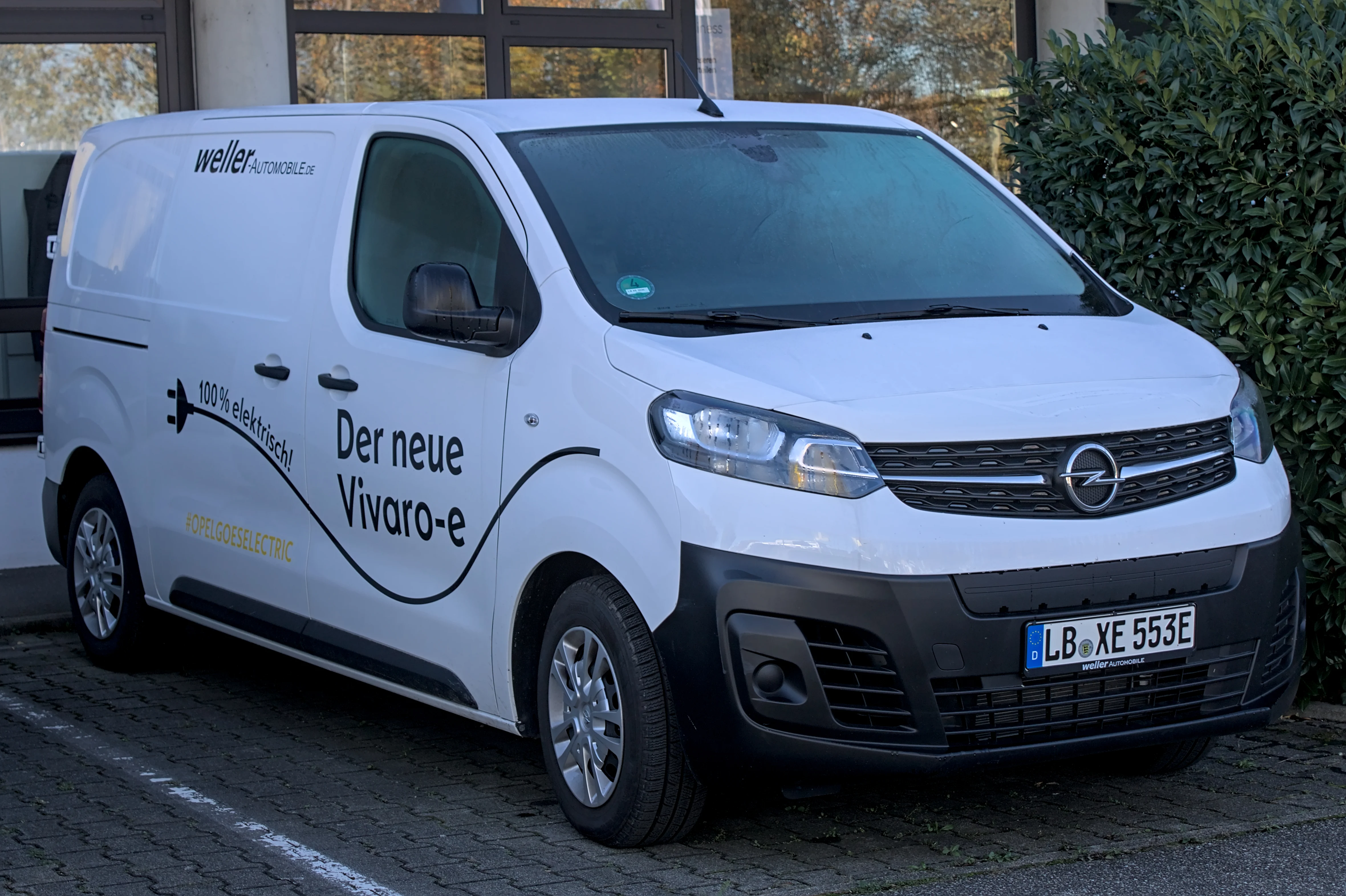 Vauxhall Vivaro car