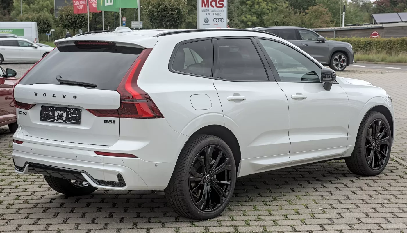 Volvo XC60 – Volvo compact luxury crossover suv